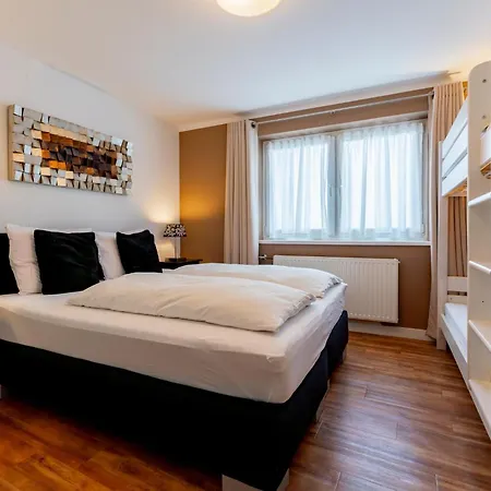 Neva * Saalbach-Hinterglemm